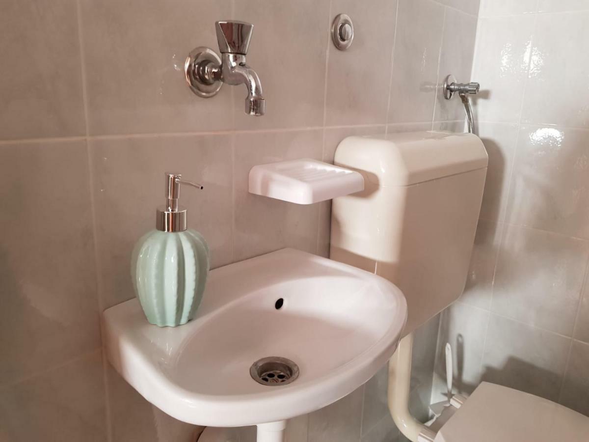 Kuca Za Odmor Luca Apartamento Posedarje Exterior foto