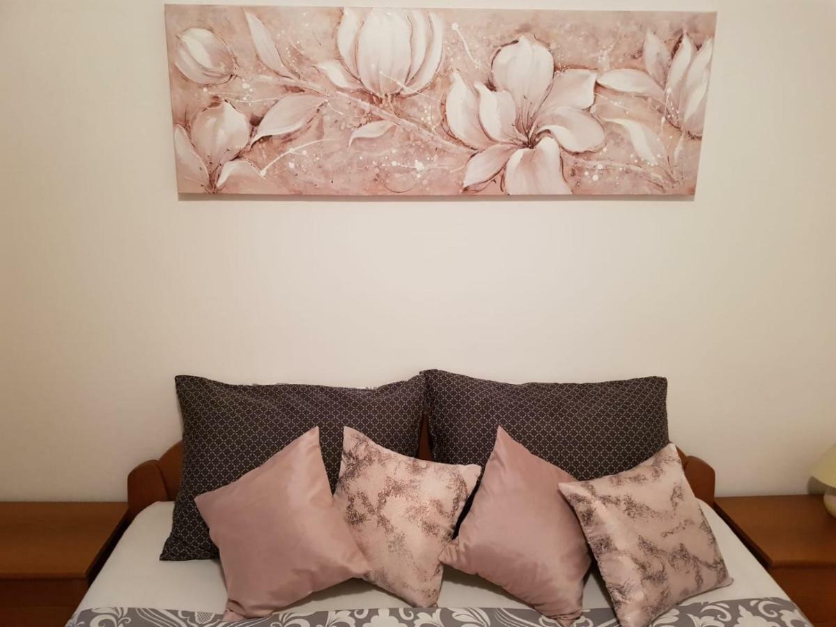Kuca Za Odmor Luca Apartamento Posedarje Exterior foto